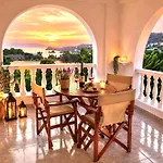 Aparthotel Anna Maria 4*