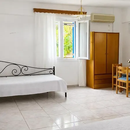 Anna Maria Lejlighedshotel Mylopotas